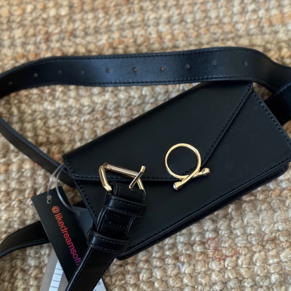 Black and gold vegan leather belt bag - Picture 6 of 8